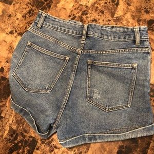 PacSun Mom short